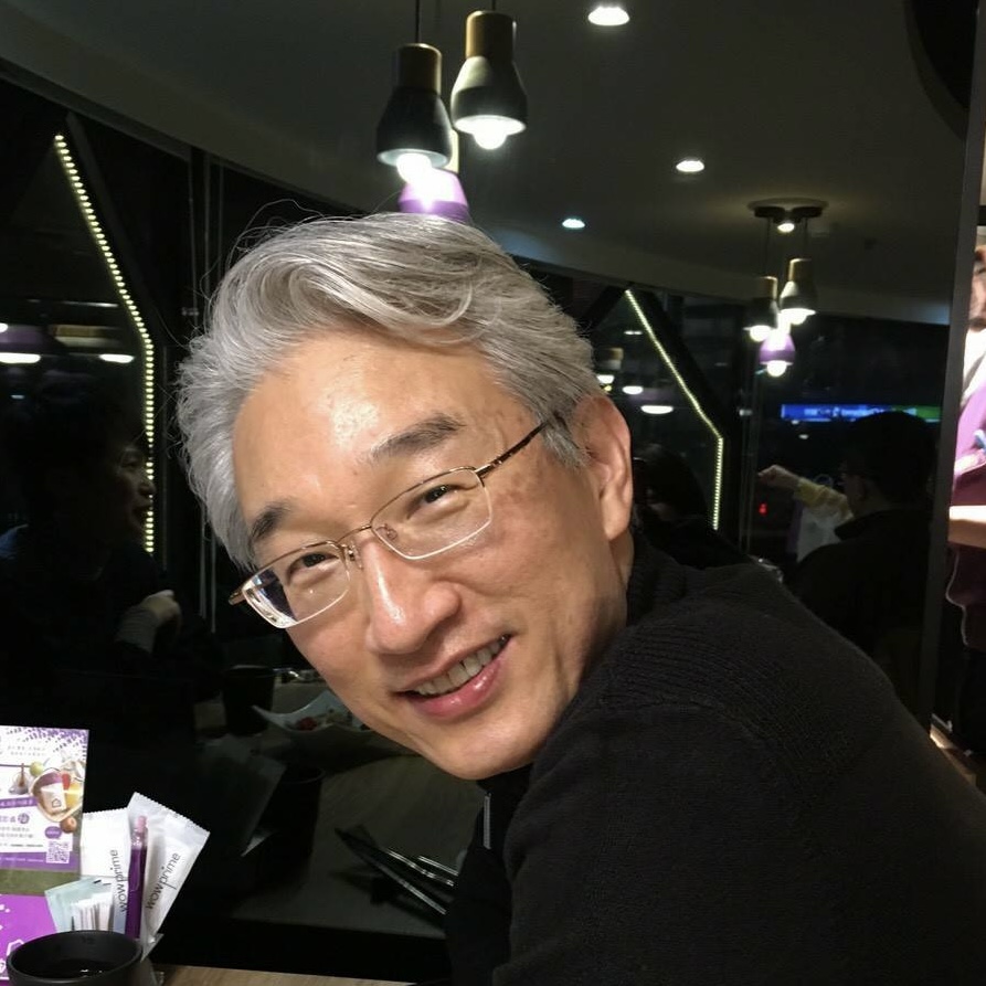 卓信佑 副教授頭像
